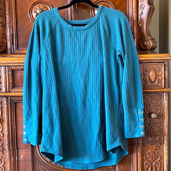 Chaser Tops - Chaser teal color long sleeve tunic.
